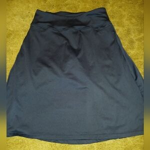 Beroy Black Athletic Skirt With Attached Shorts Size M